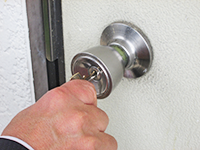 鍵のトラブル｜鍵穴から鍵が抜けなくなった｜北九州ガラス・鍵の住まいSOS110番